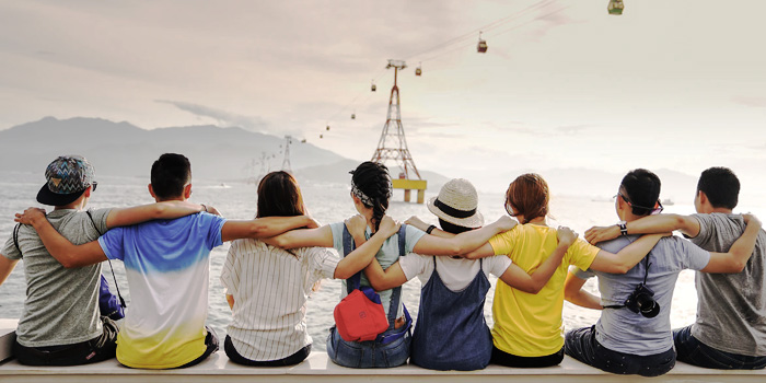 人才为先、分享成功